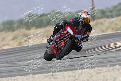 media/Oct-13-2025-Moto Forza (Mon) [[a66d839500]]/3-B Group/Session 3 (Turn 16)/